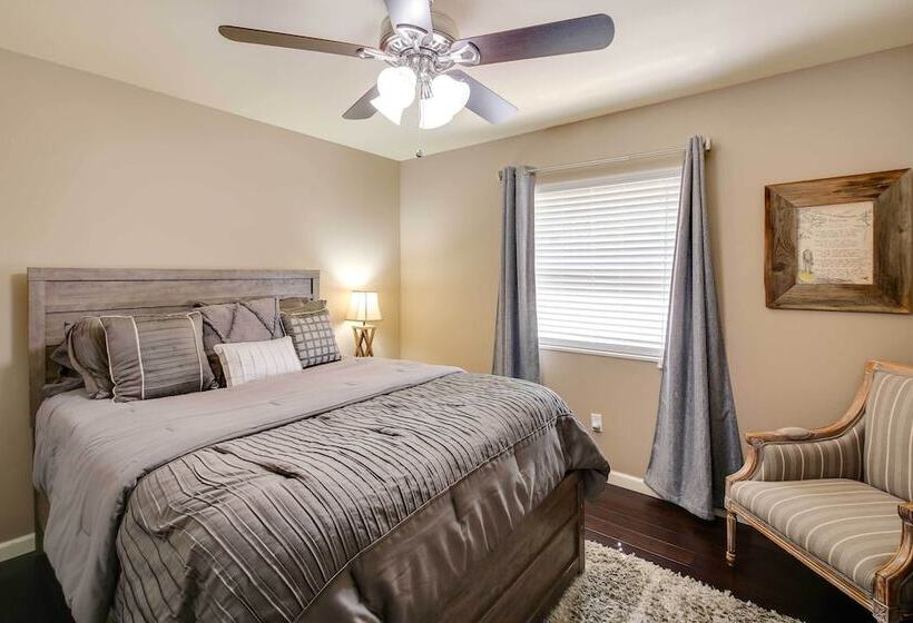 Lakefront Haven Near Oaklawn & Casino Resort!