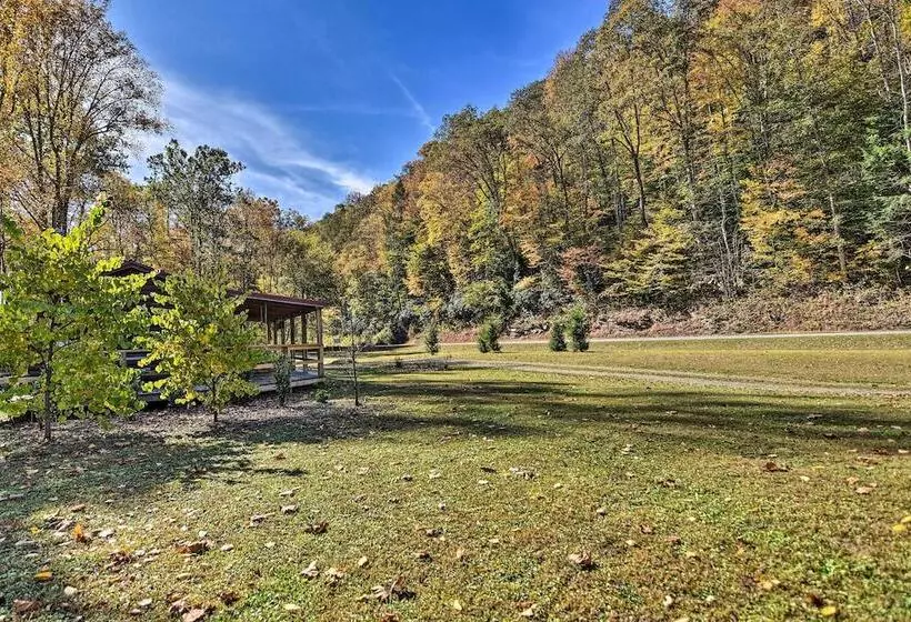 Cozy Anchors Away Cabin Hideaway W/ Fire Pit!