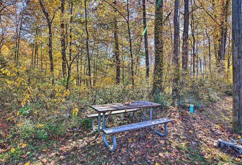 Cozy Anchors Away Cabin Hideaway W/ Fire Pit!