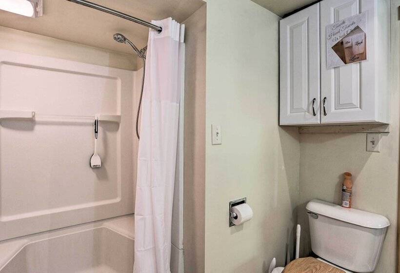 Cozy Black Hills Cabin W/ Deck ~ 3 Mi To Deadwood!