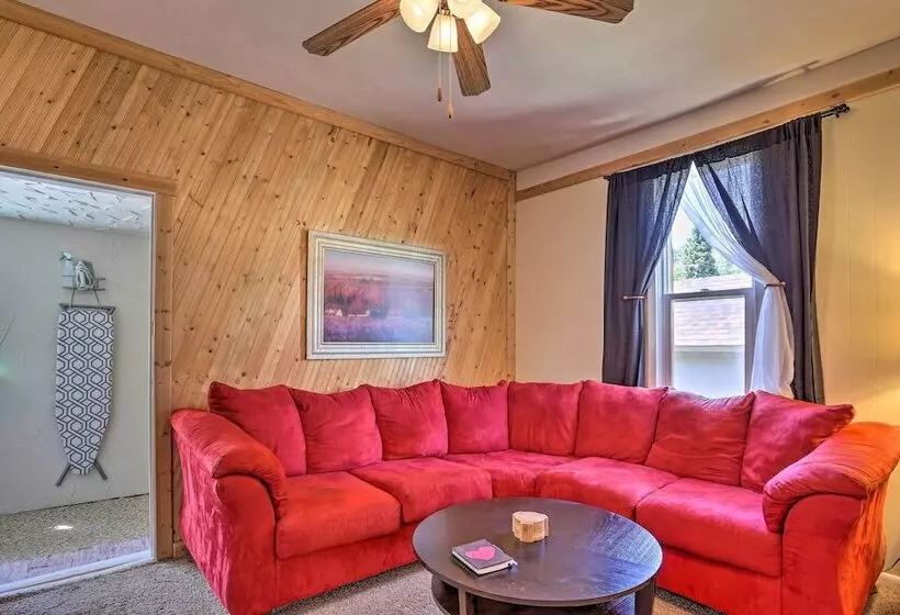 Cozy Black Hills Cabin W/ Deck ~ 3 Mi To Deadwood!