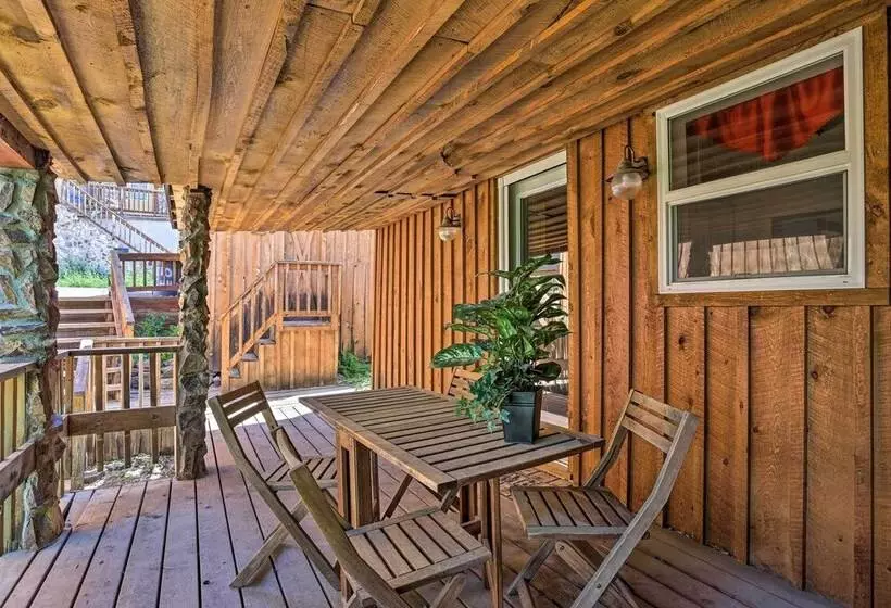 Cozy Black Hills Cabin W/ Deck ~ 3 Mi To Deadwood!