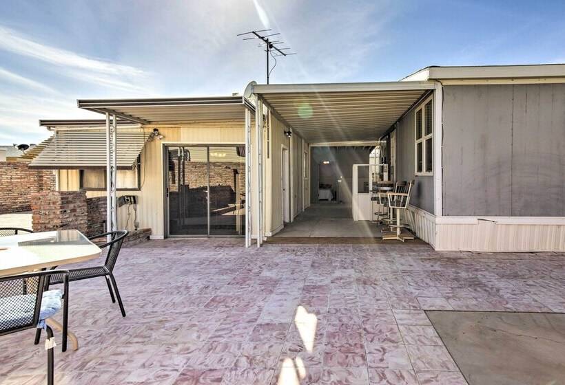 Cozy Yuma Retreat W/ Furnished Patio & Grill!