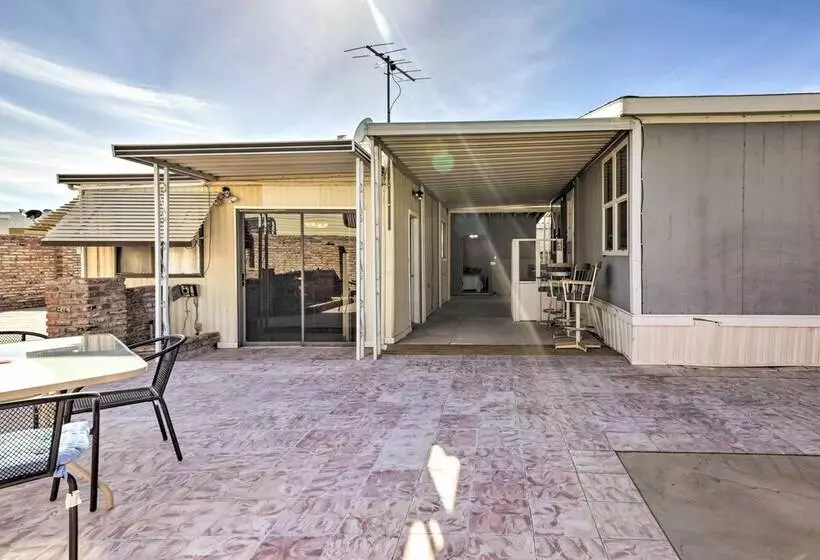 Cozy Yuma Retreat W/ Furnished Patio & Grill!