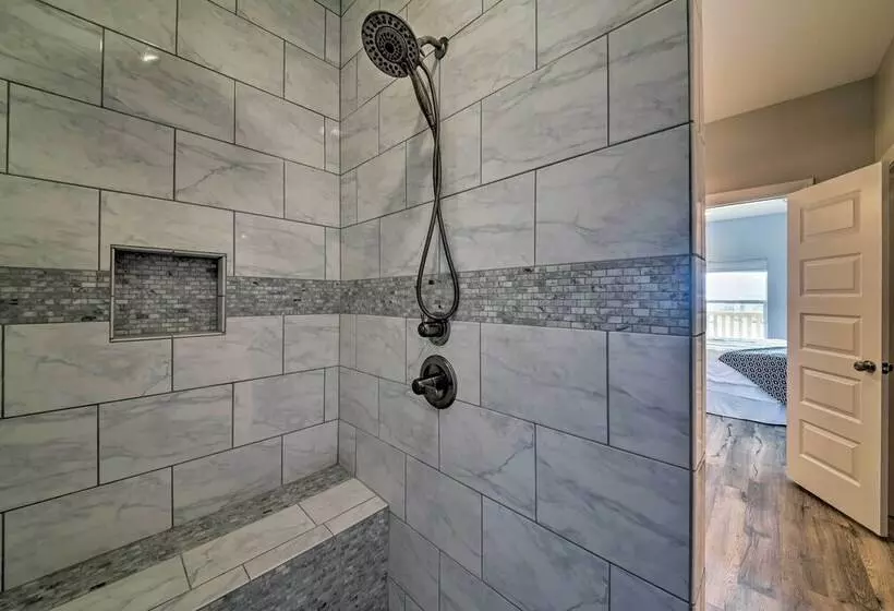 Deck & Ocean Views: Home In Crystal Beach!