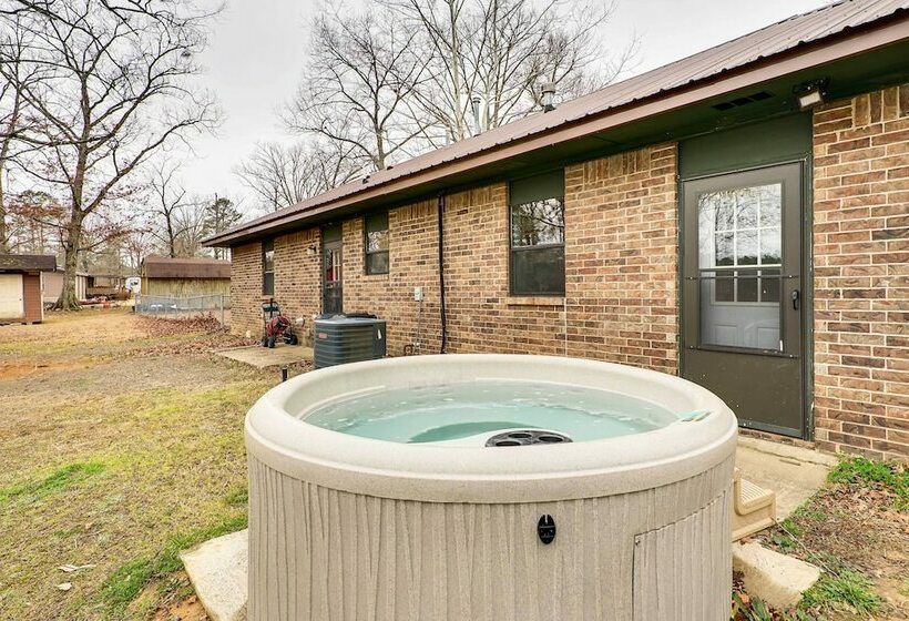 Deer Camp Run Escape W/ Hot Tub & Game Room