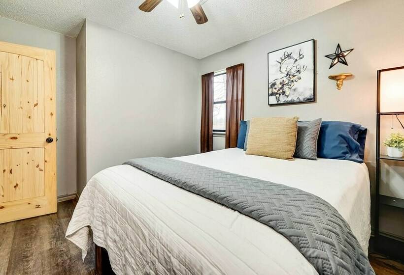 Deer Camp Run Escape W/ Hot Tub & Game Room