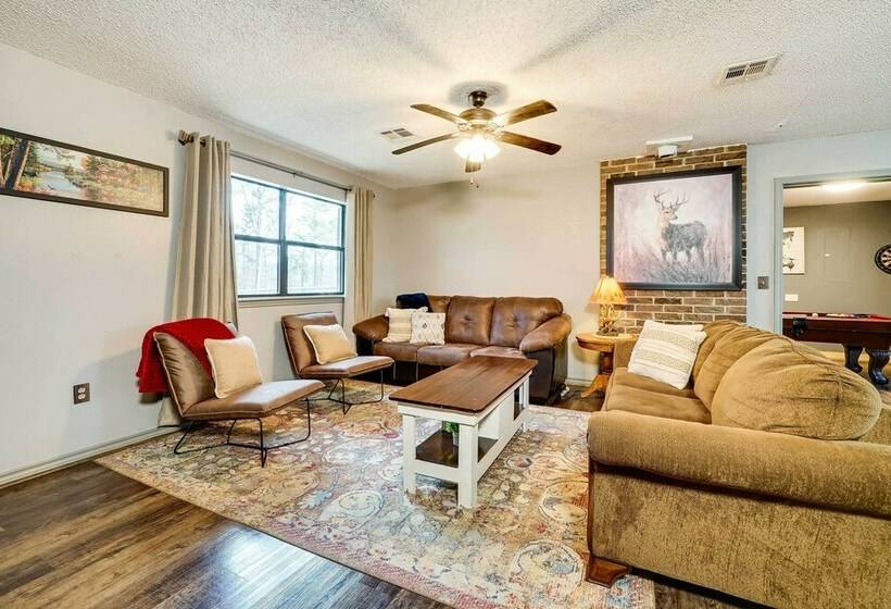 Deer Camp Run Escape W/ Hot Tub & Game Room