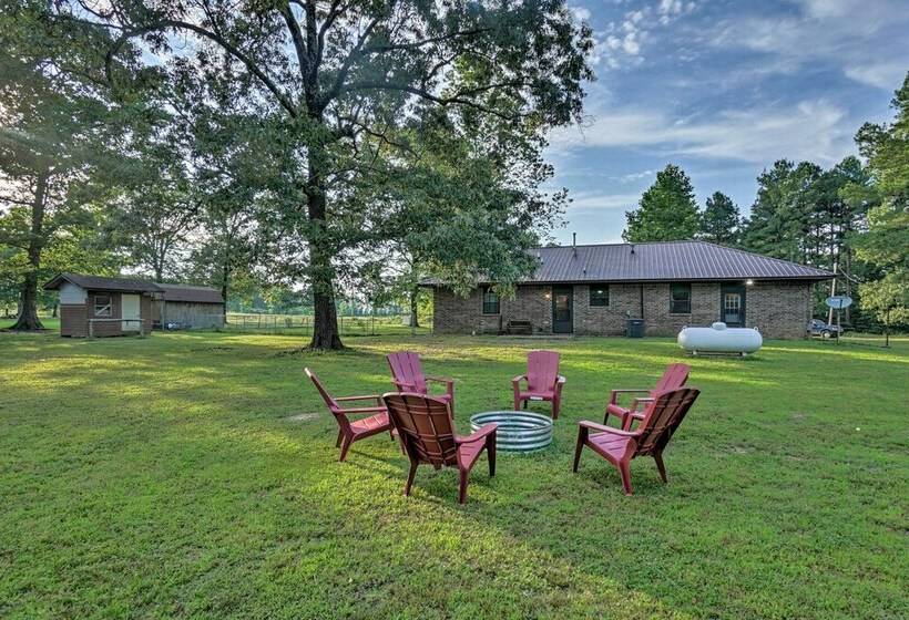 Deer Camp Run Escape W/ Hot Tub & Game Room