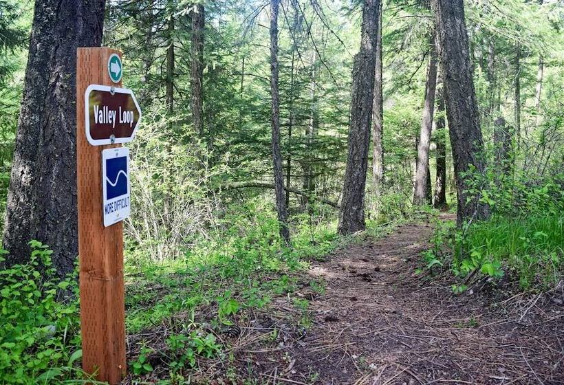 Coeur D Alene Nature Retreat W/ Stunning Views!