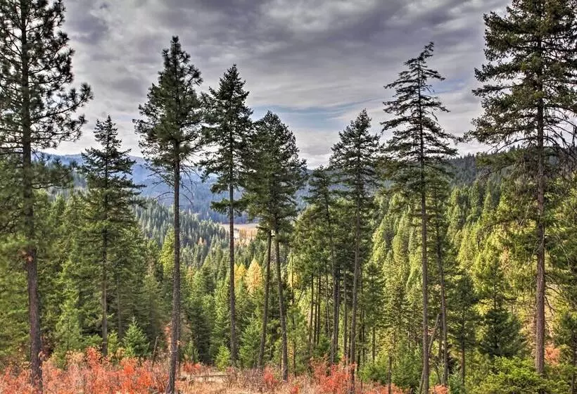 Coeur D Alene Nature Retreat W/ Stunning Views!