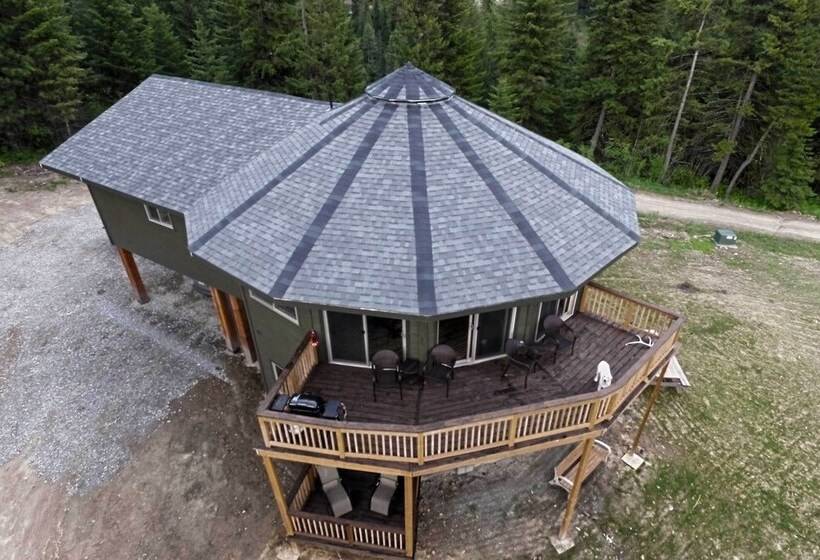 Coeur D Alene Nature Retreat W/ Stunning Views!