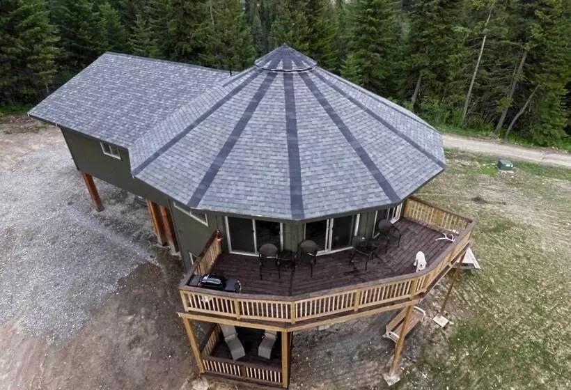 Coeur D Alene Nature Retreat W/ Stunning Views!