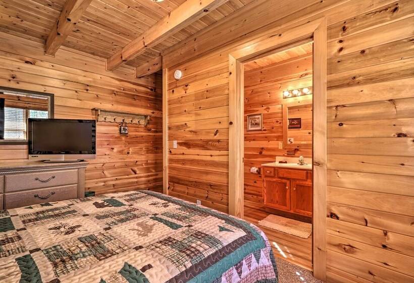 Douglas Lake Cabin W/ Boat Ramp & Water Access!