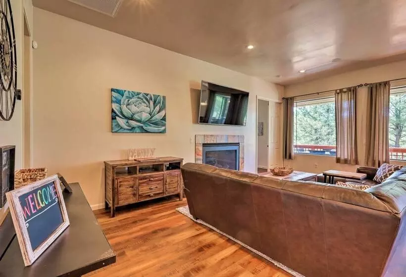 Spacious Flagstaff Home With Fire Pit & Game Room!
