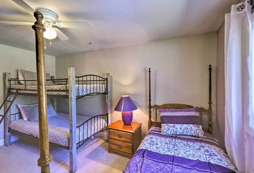 Flagstaff Mountain Oasis W/ Hot Tub: 2 Mi To Dtwn!