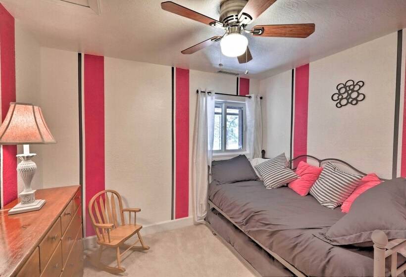 Flagstaff Mountain Oasis W/ Hot Tub: 2 Mi To Dtwn!