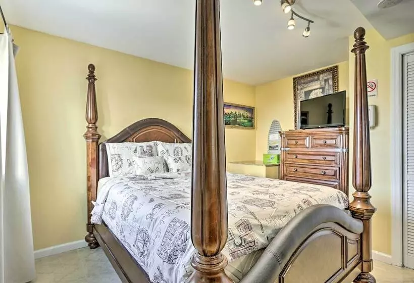Freeport Guesthouse   Walk To Nautical Mile!