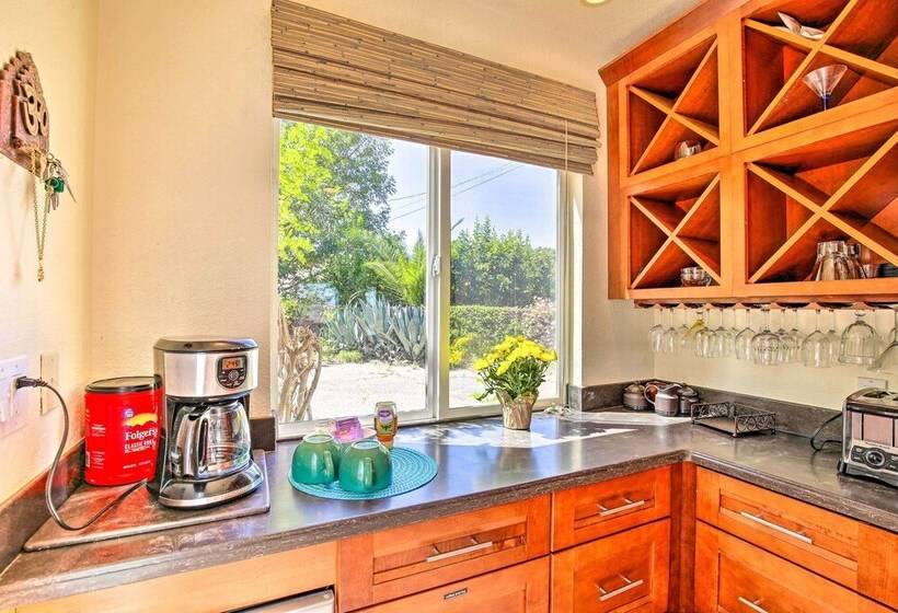 Hilltop Home In Wine Country W/ Hot Tub & Views!