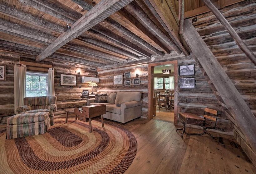 Historic Cabin: Grill & Hiking Trail Access!