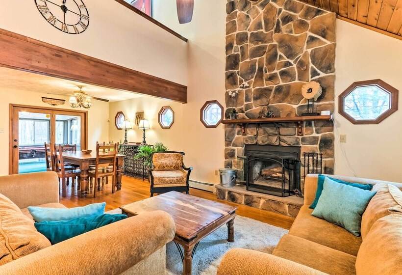 Lake Harmony Home W/ Deck 3 Mi To Ski Slopes!