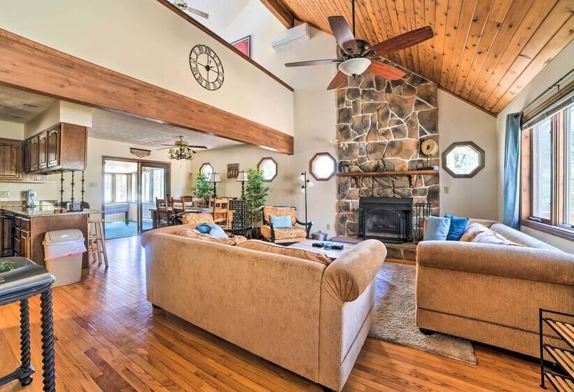 Lake Harmony Home W/ Deck 3 Mi To Ski Slopes!