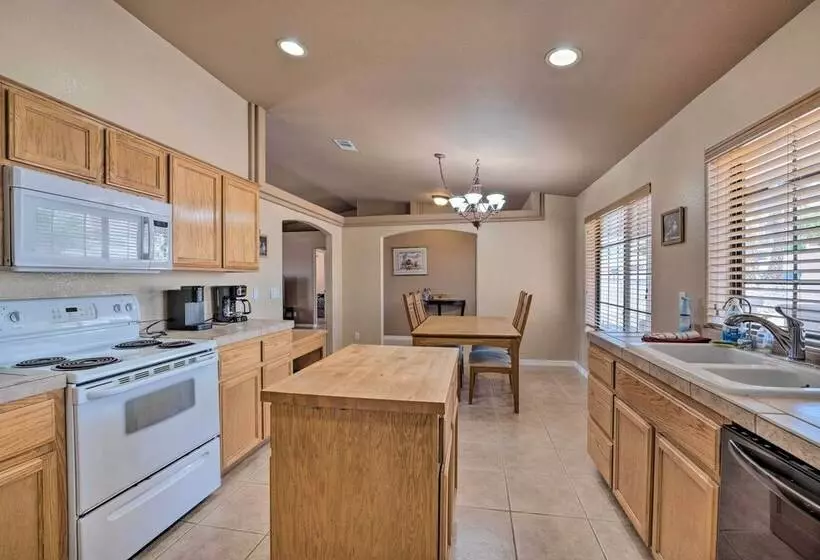 Lake Havasu Retreat < 5 Mi To Beach & Marina!