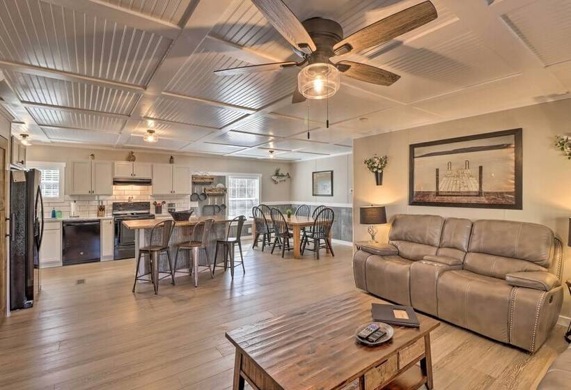 Lakefront Greers Ferry Cabin W/ Covered Boat Slip!