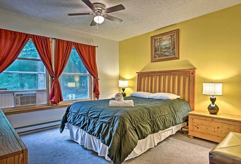 Lakeside Camelot Chalet: 3 Mi To Jack Frost Skiing