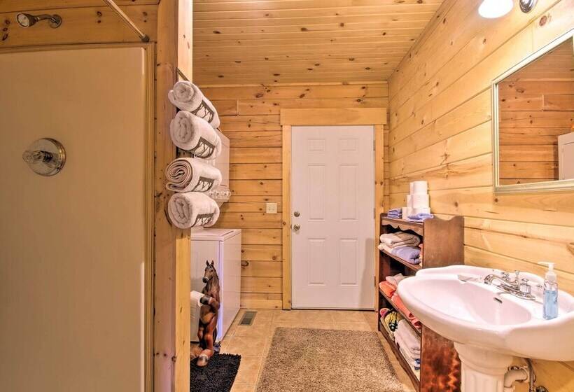 Large Cabin W/ Deck Overlooking Norfork Lake!