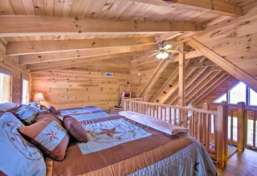 Large Cabin W/ Deck Overlooking Norfork Lake!