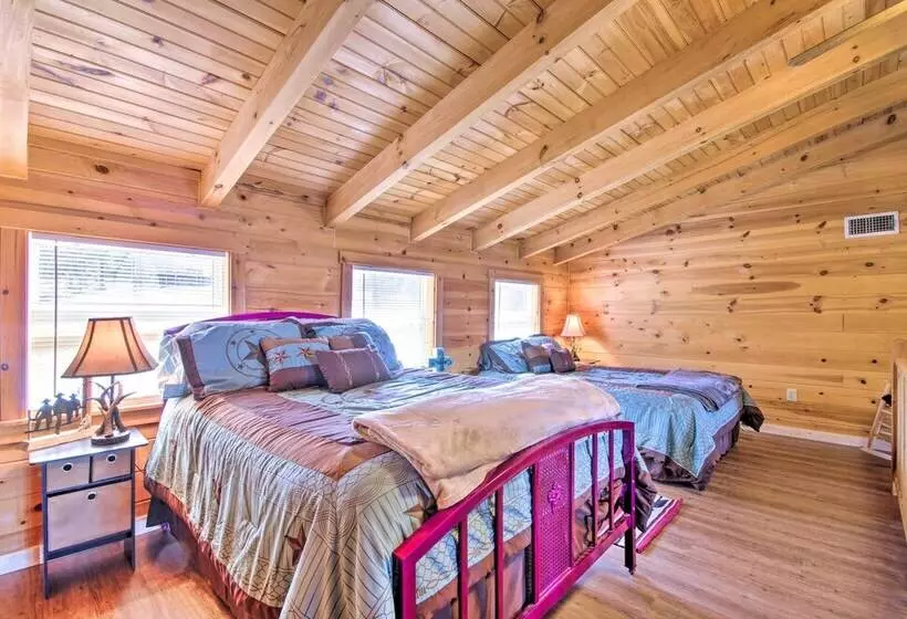 Large Cabin W/ Deck Overlooking Norfork Lake!