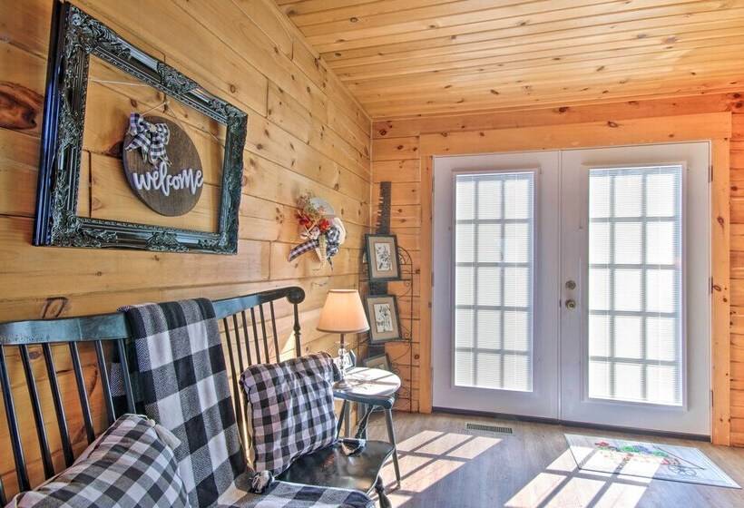Large Cabin W/ Deck Overlooking Norfork Lake!