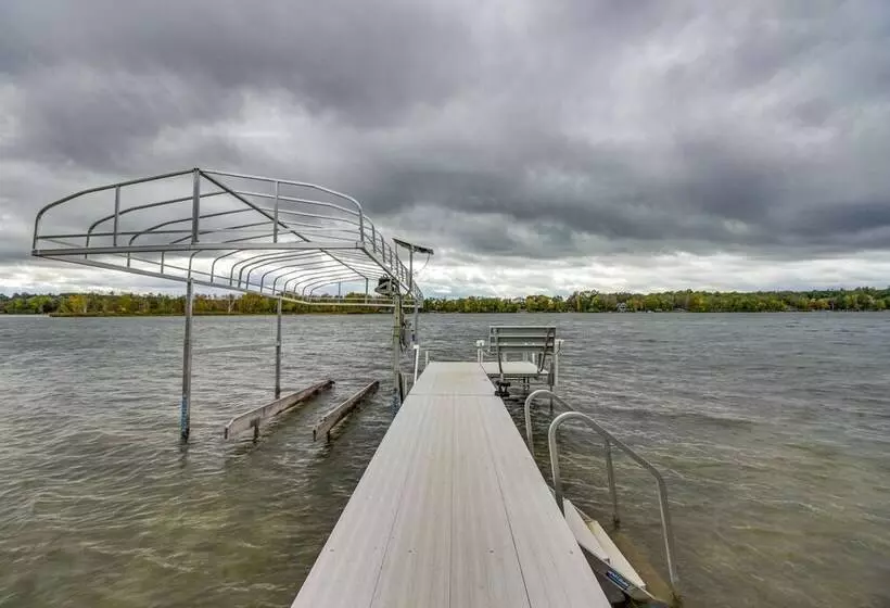 Pequot Lakes Retreat W/ Beach + Fire Pit!