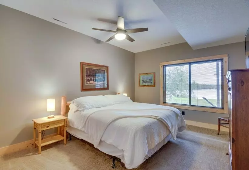 Pequot Lakes Retreat W/ Beach + Fire Pit!