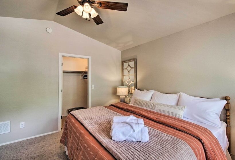 Home W/ Patio In Pinetop Crossing: Walk To Golf!