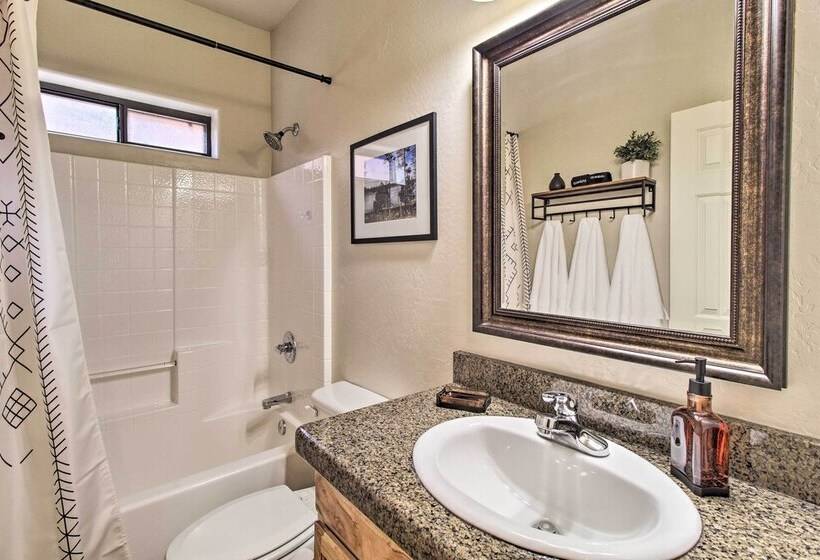 Home W/ Patio In Pinetop Crossing: Walk To Golf!