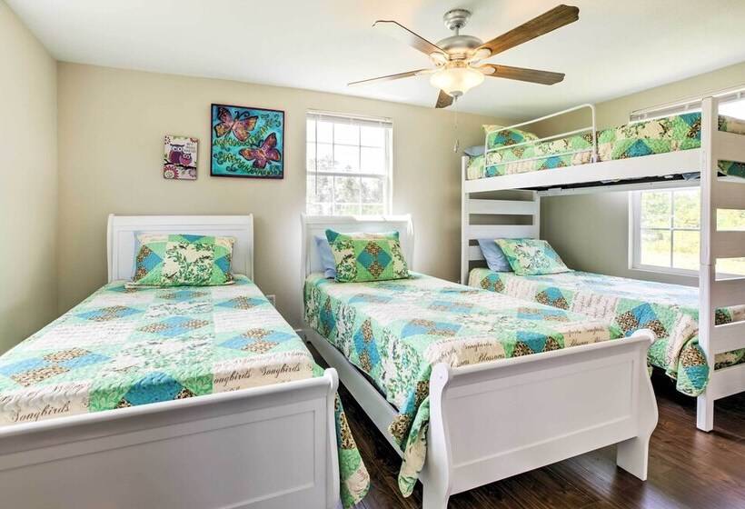 Tranquil Plantersville Cabin: Farm Animals On Site