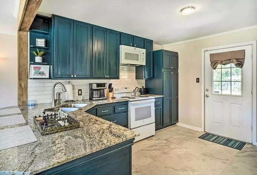 Rustic Fleur De Lis  Charming New Iberia Gem