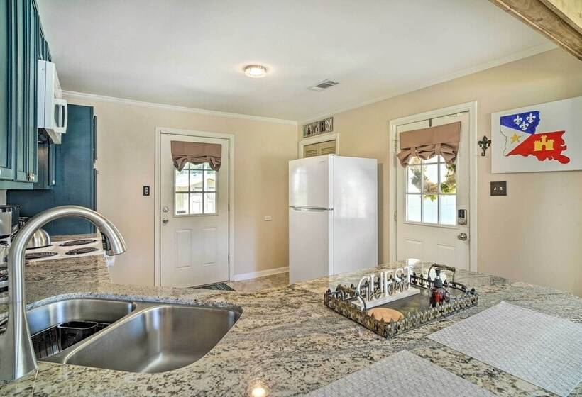 Rustic Fleur De Lis  Charming New Iberia Gem