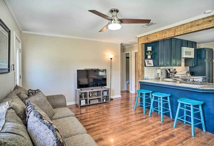 Rustic Fleur De Lis  Charming New Iberia Gem