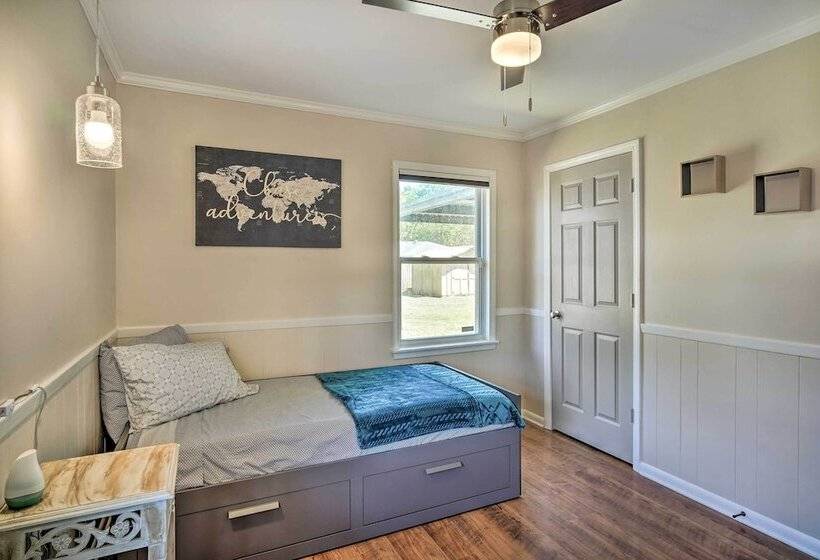 Rustic Fleur De Lis  Charming New Iberia Gem