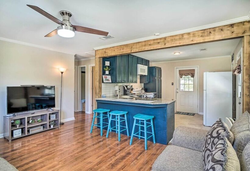 Rustic Fleur De Lis  Charming New Iberia Gem