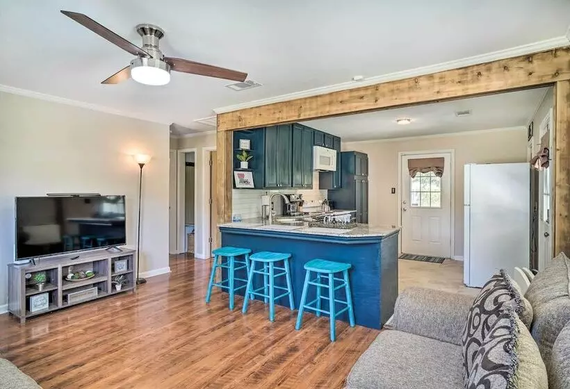 Rustic Fleur De Lis  Charming New Iberia Gem