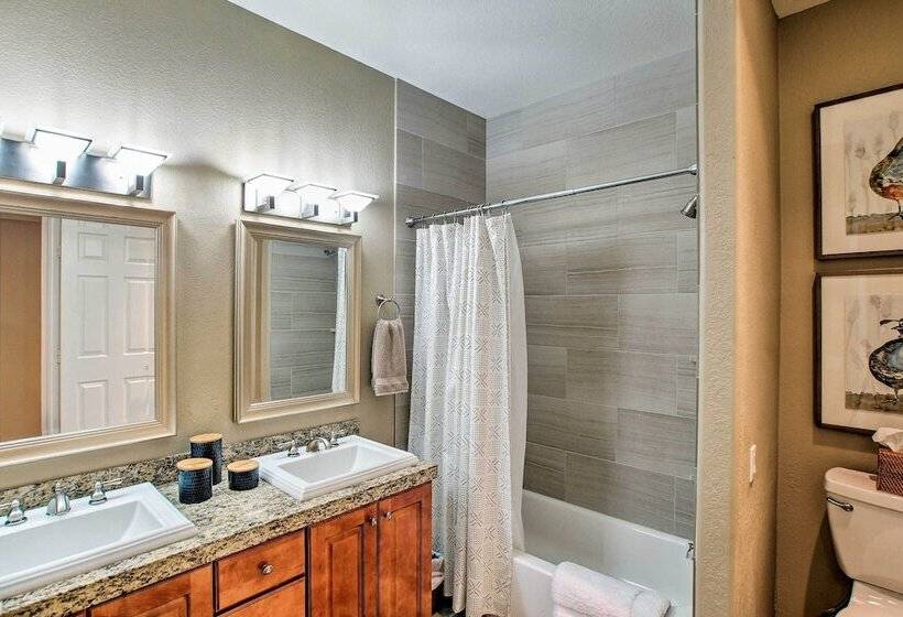 Scottsdale Family Home W/ Private Pool & Hot Tub!