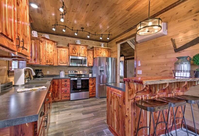 Secluded Log Cabin With Decks, Views & Lake Access