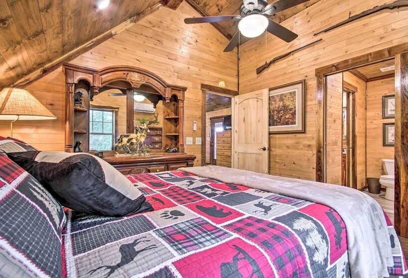 Secluded Log Cabin With Decks, Views & Lake Access