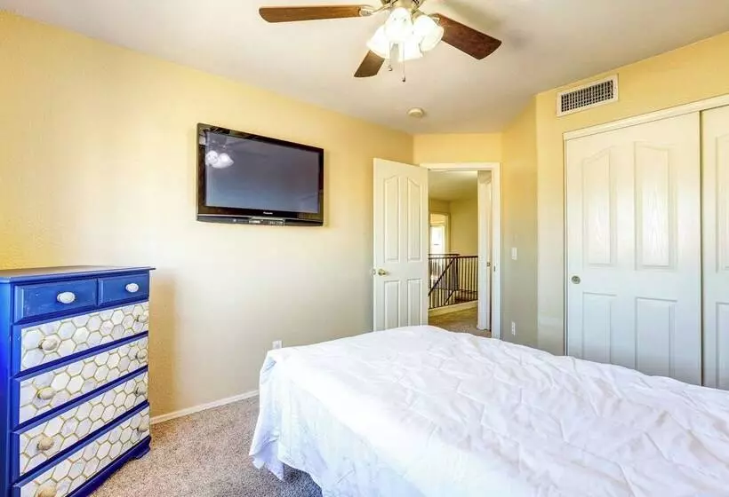 Spacious Avondale Home W/ Pool   Near Golf!