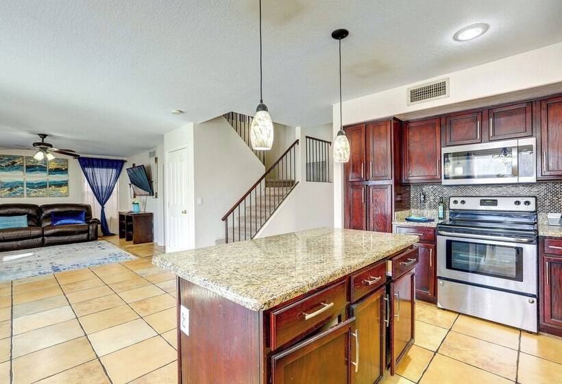 Spacious Avondale Home W/ Pool   Near Golf!