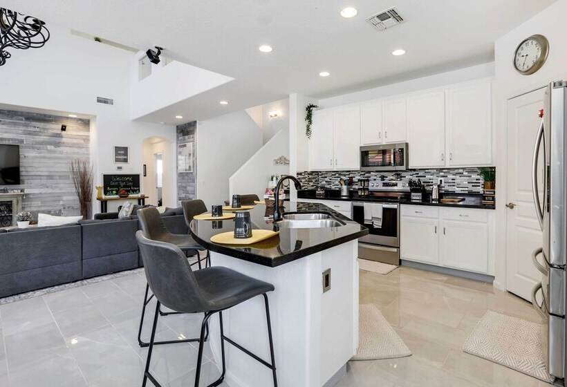 Goodyear Home W/ Pool, Near Spring Training